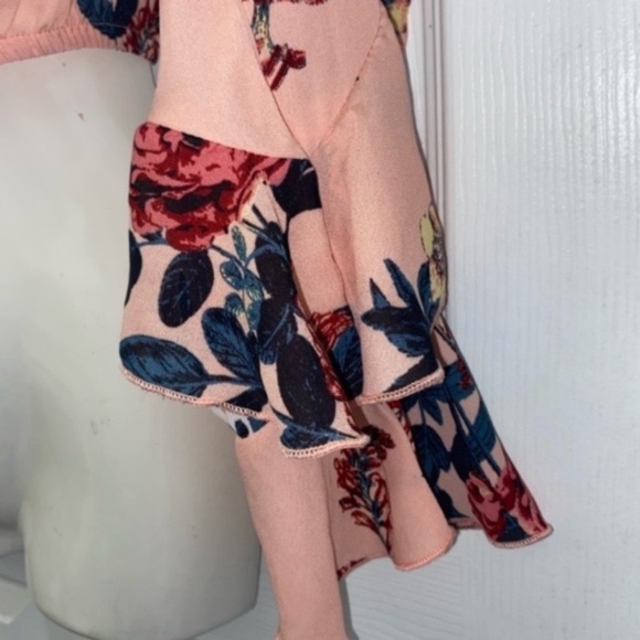 Charlotte Russe Floral Ruffle Sleeve Crop Top Blouse Juniors / Women’s Small - Picture 4 of 12
